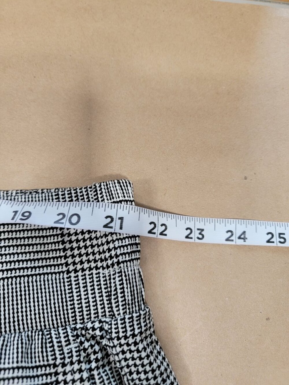Torrid Size 24 Black White Plaid Wide Leg Crop Pant - Picture 9 of 15
